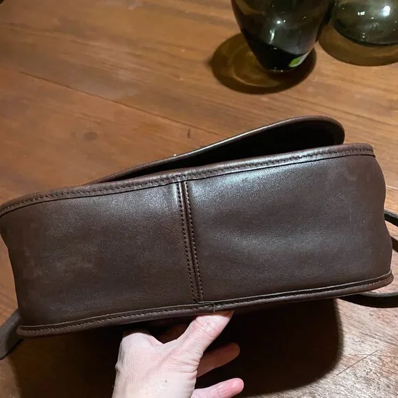 Vintage Coach City Bag in Brown 9790 - Picture 3 of 14